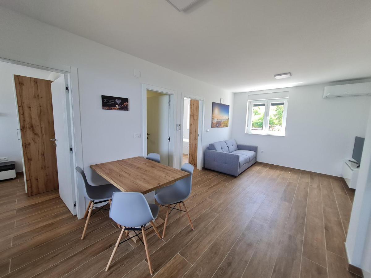 Apartmani Adria Нин Екстериор снимка