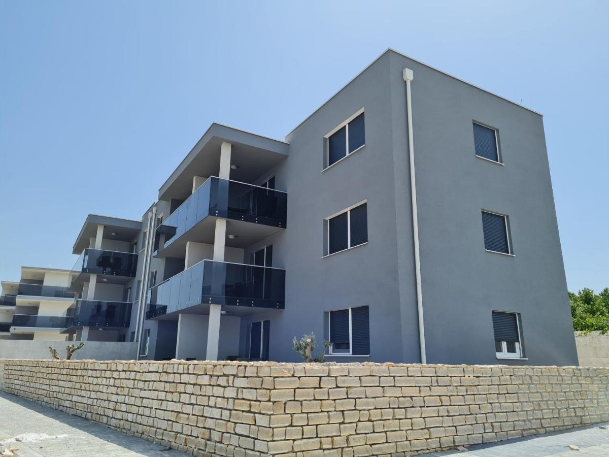 Apartmani Adria Нин Екстериор снимка