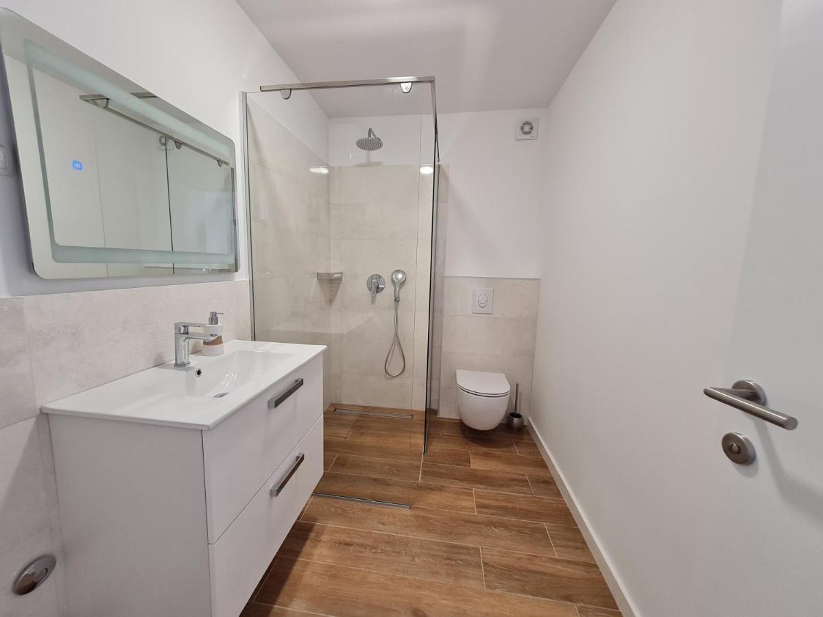 Apartmani Adria Нин Екстериор снимка