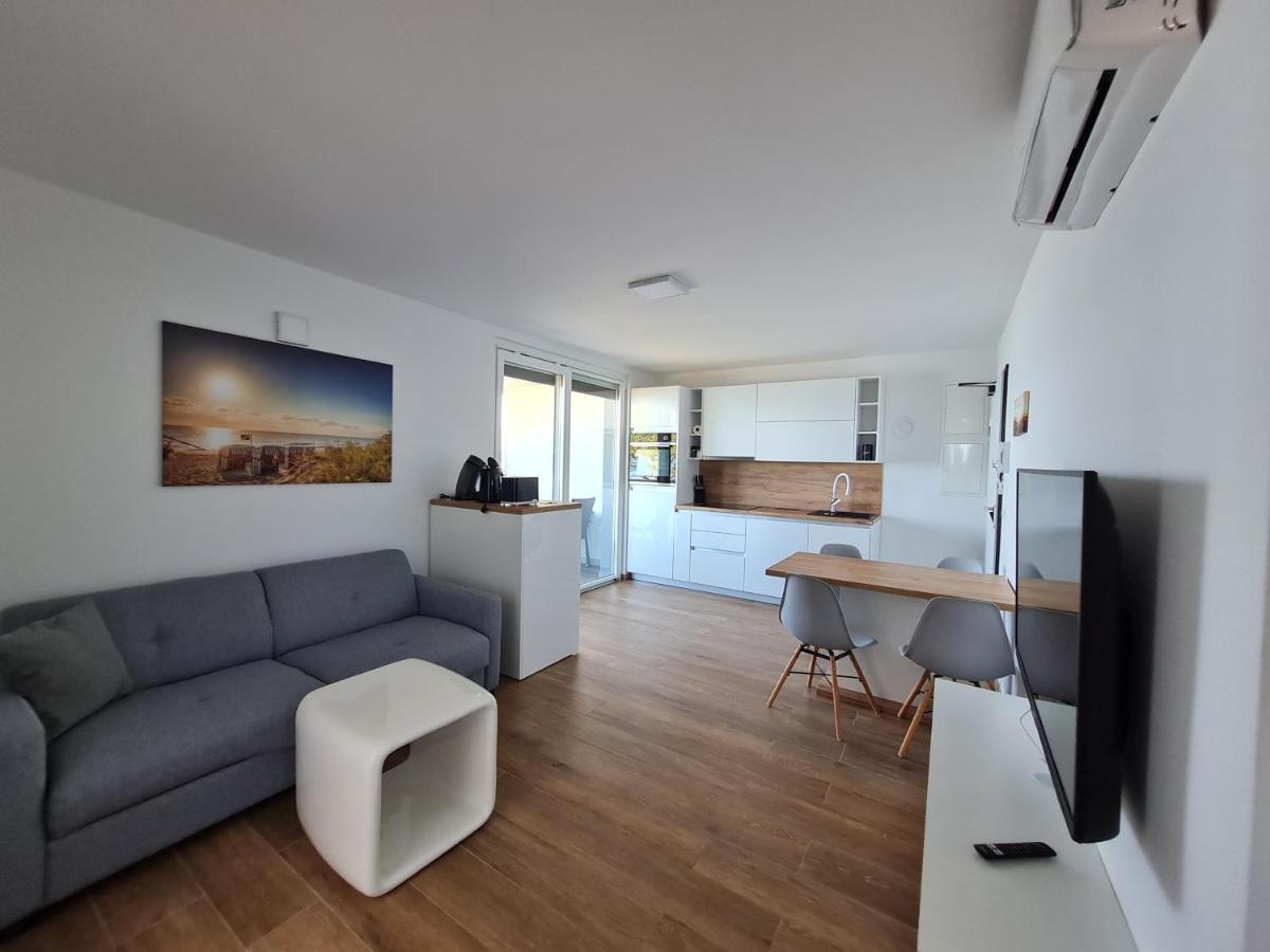 Apartmani Adria Нин Екстериор снимка