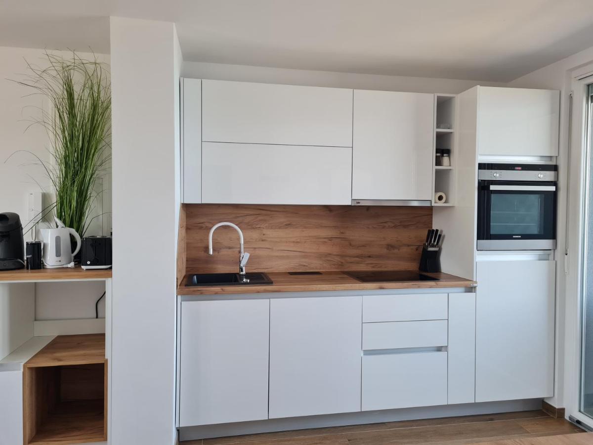 Apartmani Adria Нин Екстериор снимка